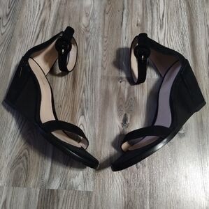 Stuart Weitzman Black Harbor Wedge Sandal Size 9